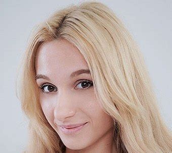 carla cute ph|Carla Cute Biography, Age, Height, Career, Wiki, Boyfriend, .